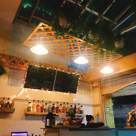 Tropical Vibes Homestay โฮจิมินห์ซิตี้ ภายนอก รูปภาพ