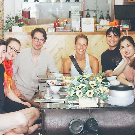 Tropical Vibes Homestay โฮจิมินห์ซิตี้ ภายนอก รูปภาพ