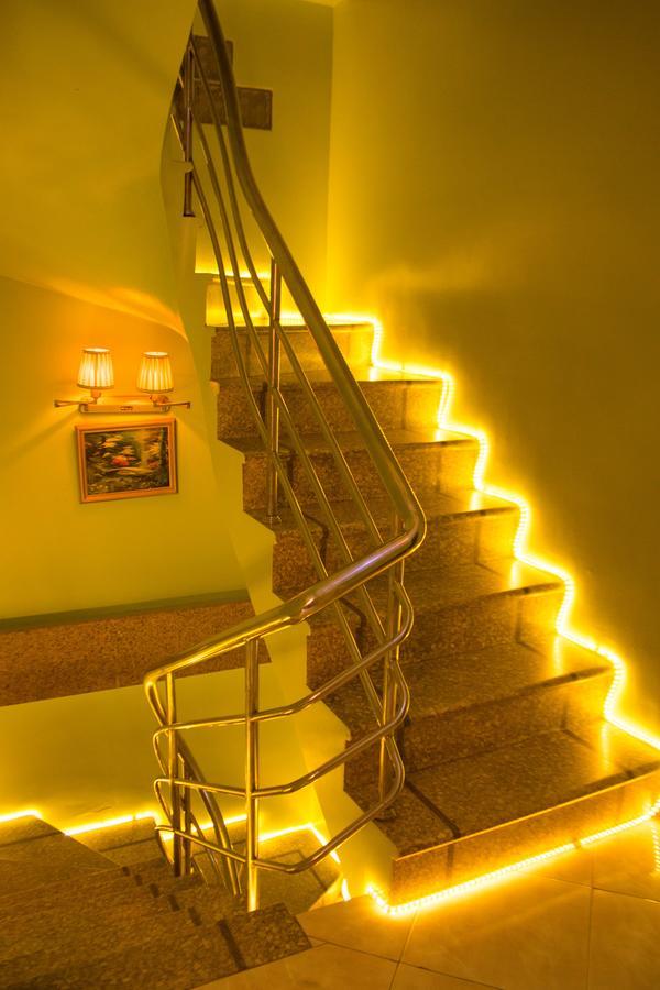 Tropical Vibes Homestay โฮจิมินห์ซิตี้ ภายนอก รูปภาพ
