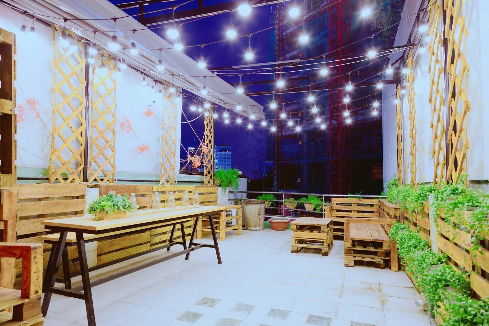 Tropical Vibes Homestay โฮจิมินห์ซิตี้ ภายนอก รูปภาพ